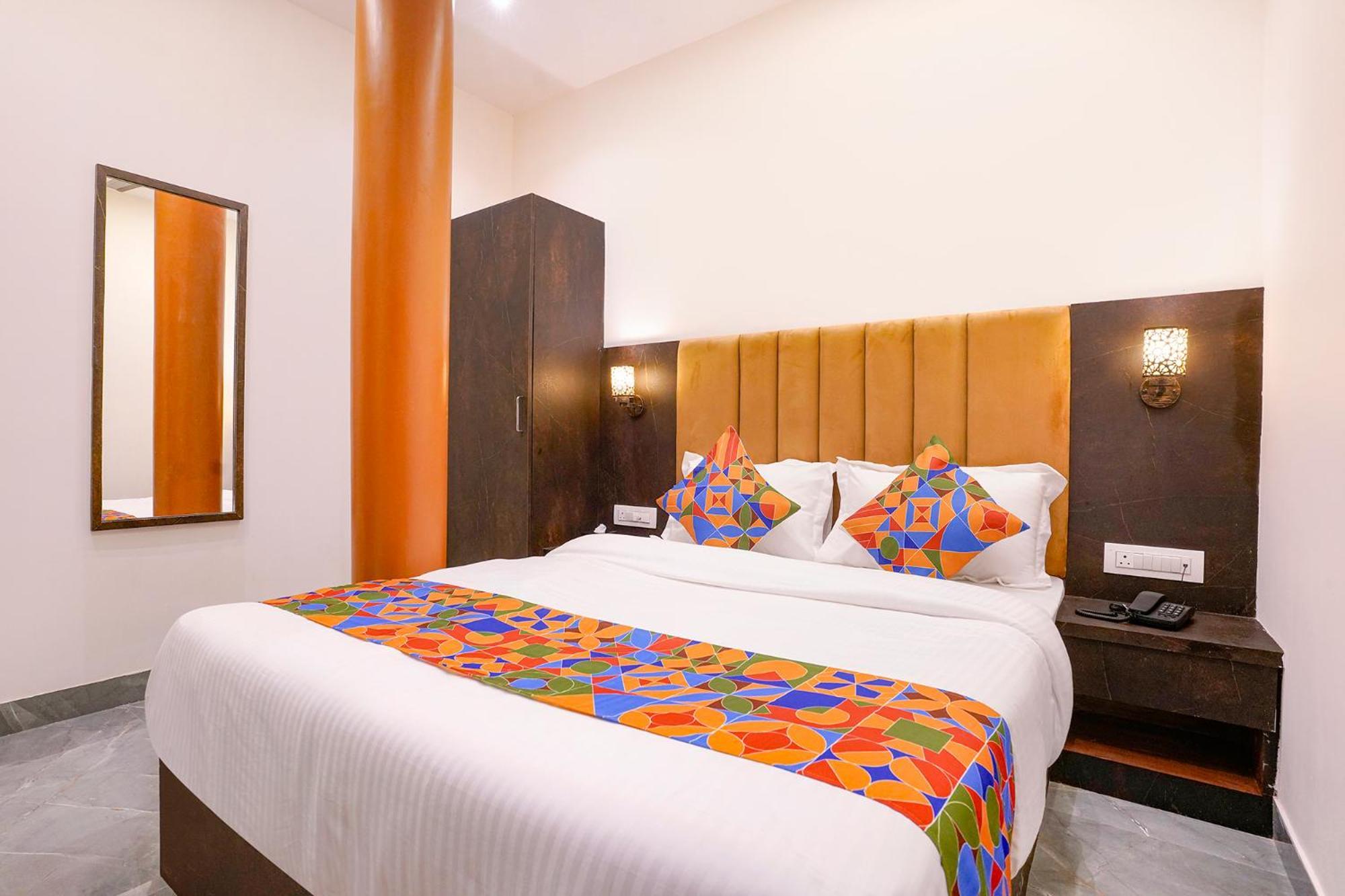 Fabhotel Gateway Мумбай Екстериор снимка