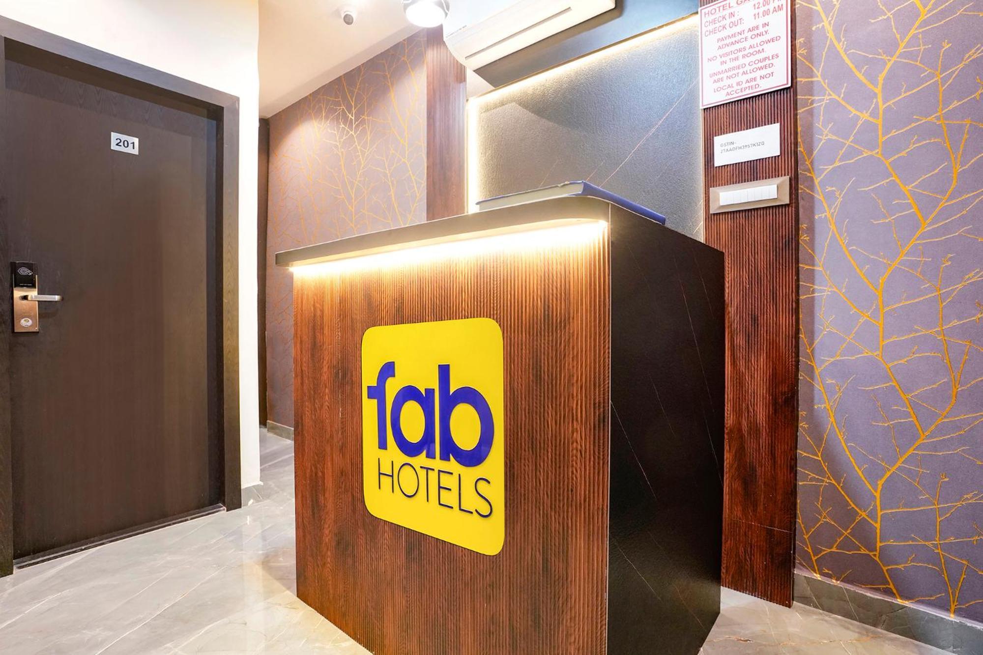 Fabhotel Gateway Мумбай Екстериор снимка